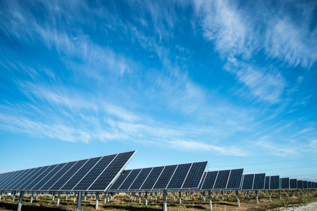 Benefits of Solar Power for Commercial Use and Long-Term Savings