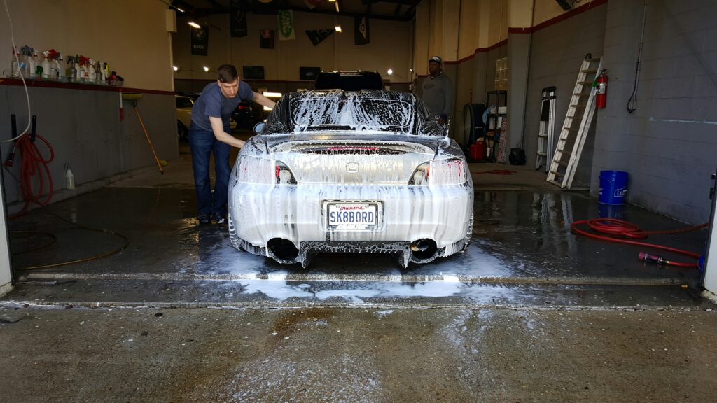 A Complete Guide to Choosing Vehicle Shampoo for Trucks